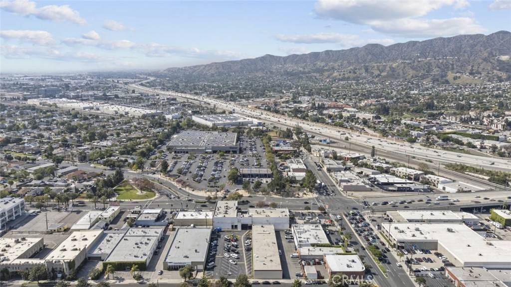 Burbank, CA 91502,916 W Burbank BLVD