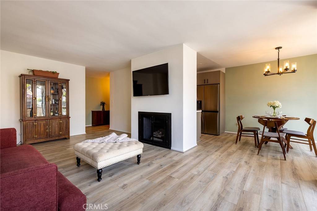 Culver City, CA 90230,5875 Doverwood DR #309