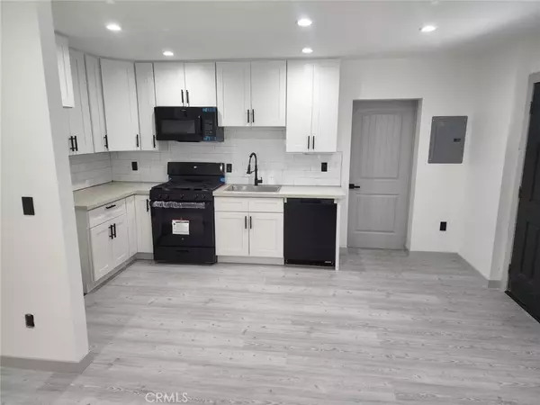 Thousand Oaks, CA 91362,1782 Los Feliz DR