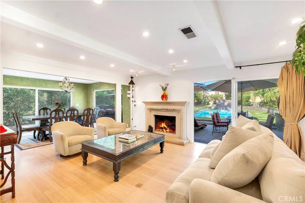 Woodland Hills, CA 91367,6018 Fenwood AVE