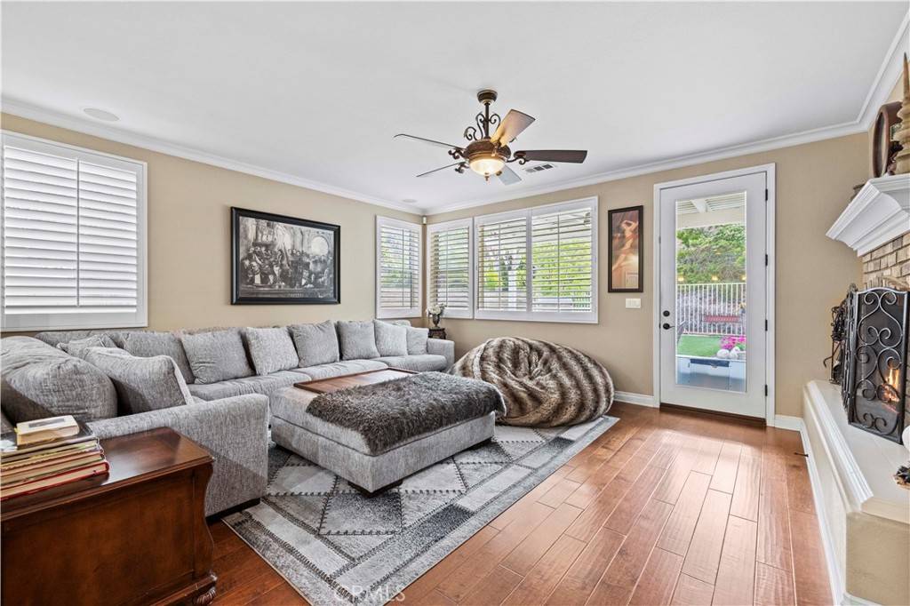 Saugus, CA 91390,28707 Rock Canyon DR
