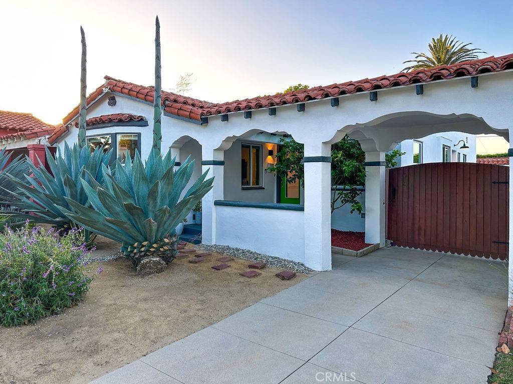 Los Angeles, CA 90047,1927 W 84th PL