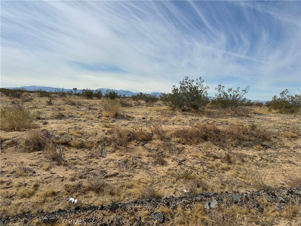 227 E Vac Cor Ave J/227th, Lancaster, CA 93535