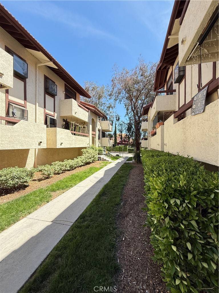 Canyon Country, CA 91387,18122 Sundowner WAY #1108