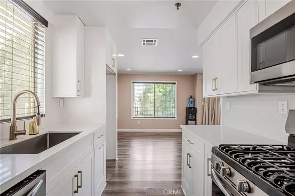 Tujunga, CA 91402,10290 Tujunga Canyon Blvd #102