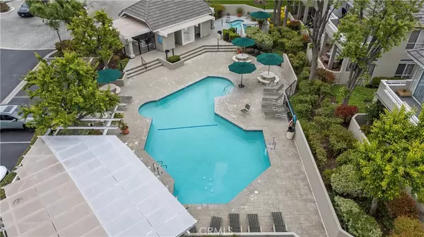 Valencia, CA 91355,26109 McBean #57