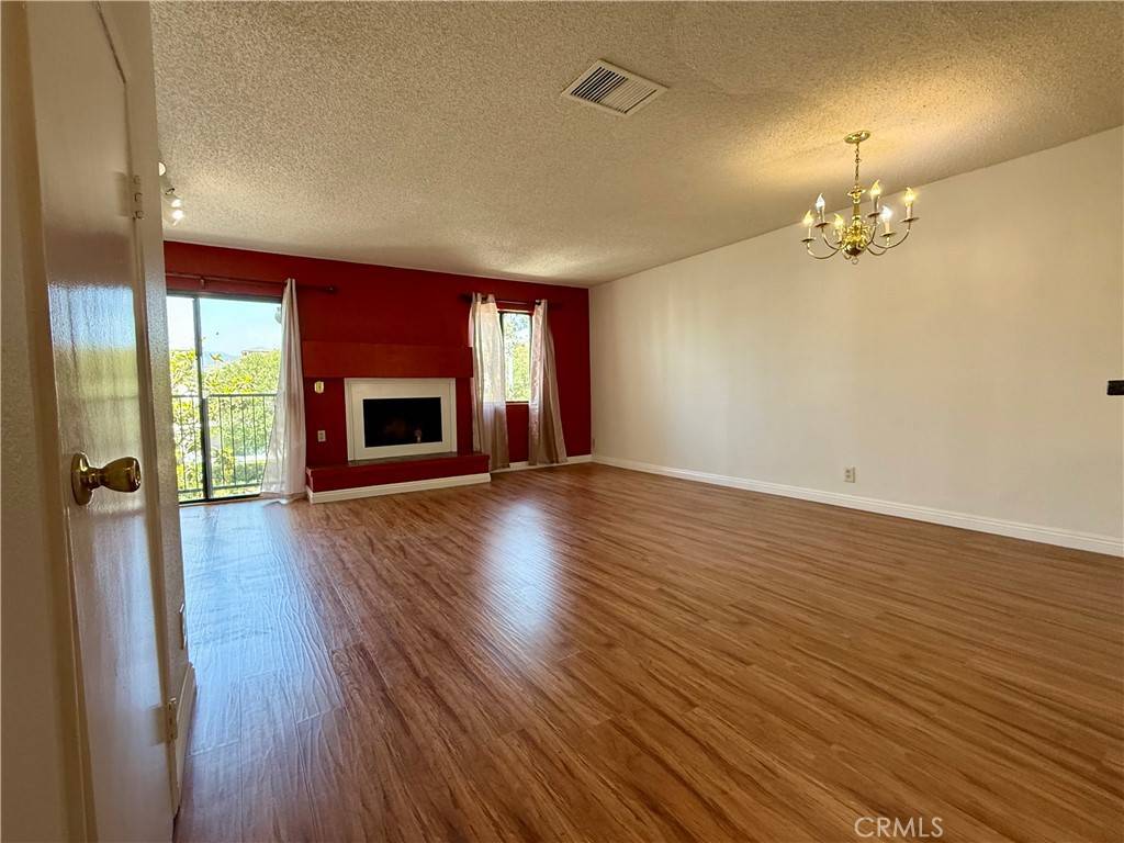 21040 Parthenia ST #18, Canoga Park, CA 91304