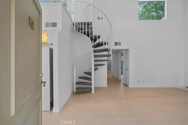 Sherman Oaks, CA 91403,14937 Dickens ST #209