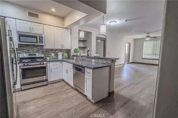 Valencia, CA 91355,24595 Town Center DR #3205