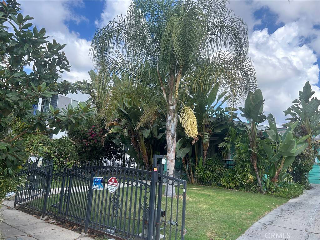 4727 Oakwood AVE, Hancock Park, CA 90004