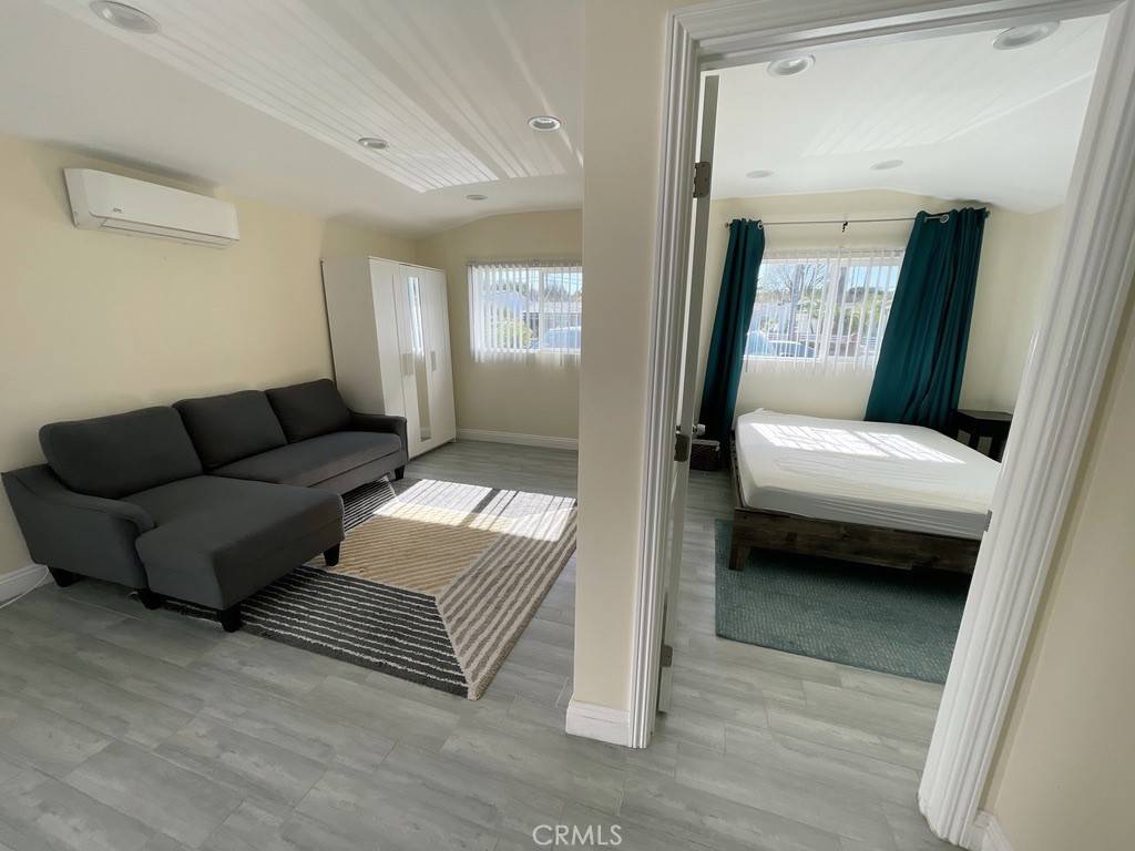 Woodland Hills, CA 91367,20833 Martha ST