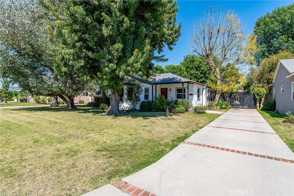 6534 Peach AVE, Van Nuys, CA 91406