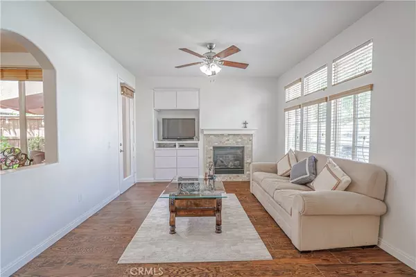 Valencia, CA 91354,24472 Montevista CIR