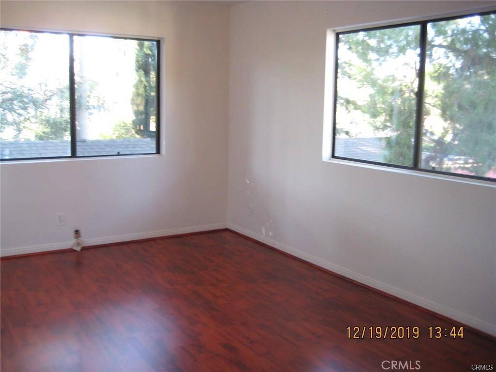 Tarzana, CA 91356,5931 CORBIN AVE