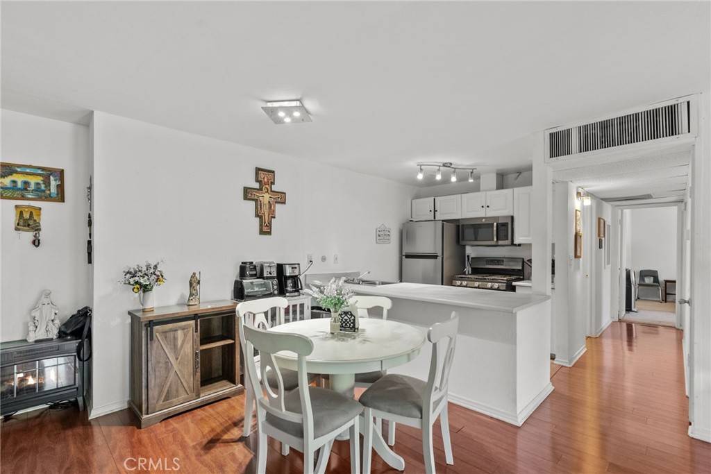Canoga Park, CA 91304,8601 International AVE #130