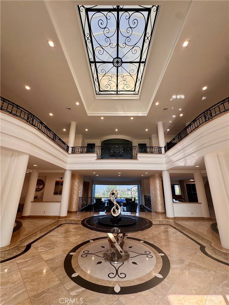 Calabasas, CA 91302,24366 La Masina CT