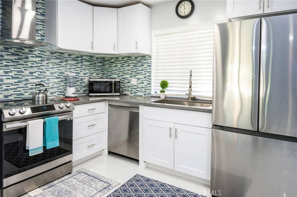 Cathedral City, CA 92234,28817 Isleta CT