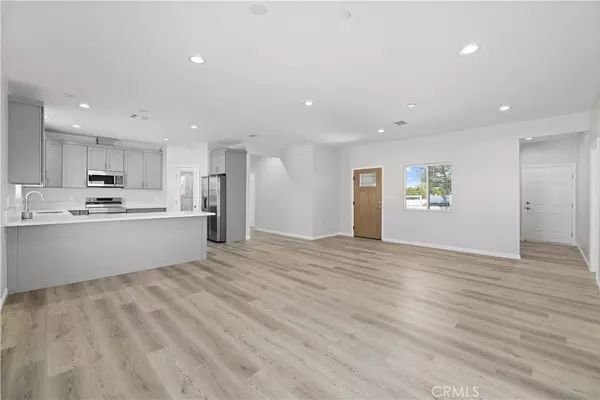 Lake Los Angeles, CA 93535,40729 171TH