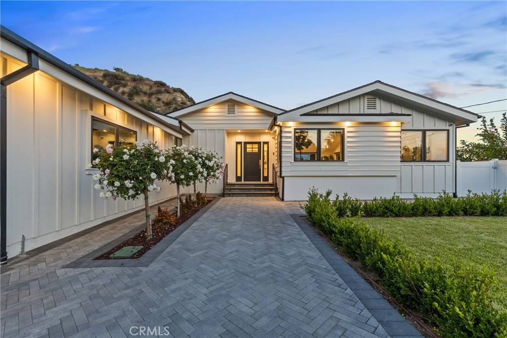 Glendale, CA 91202,1866 Idlewood RD