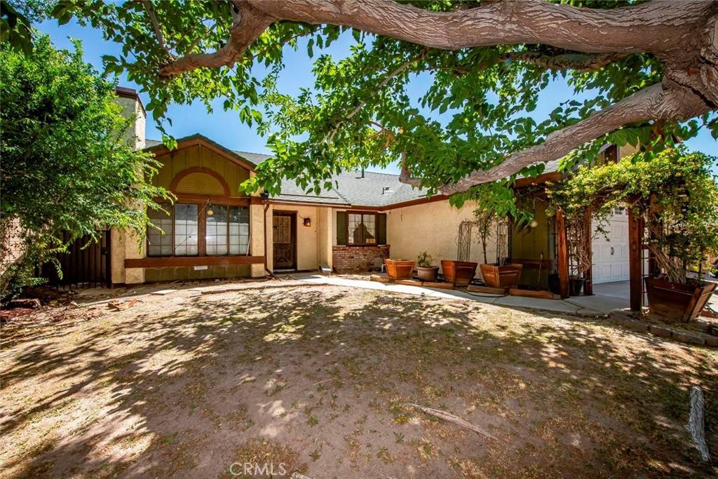 1736 W Avenue K10, Lancaster, CA 93534