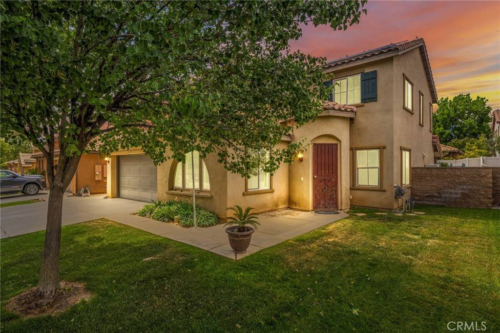 10114 Oporto WAY, Bakersfield, CA 93306