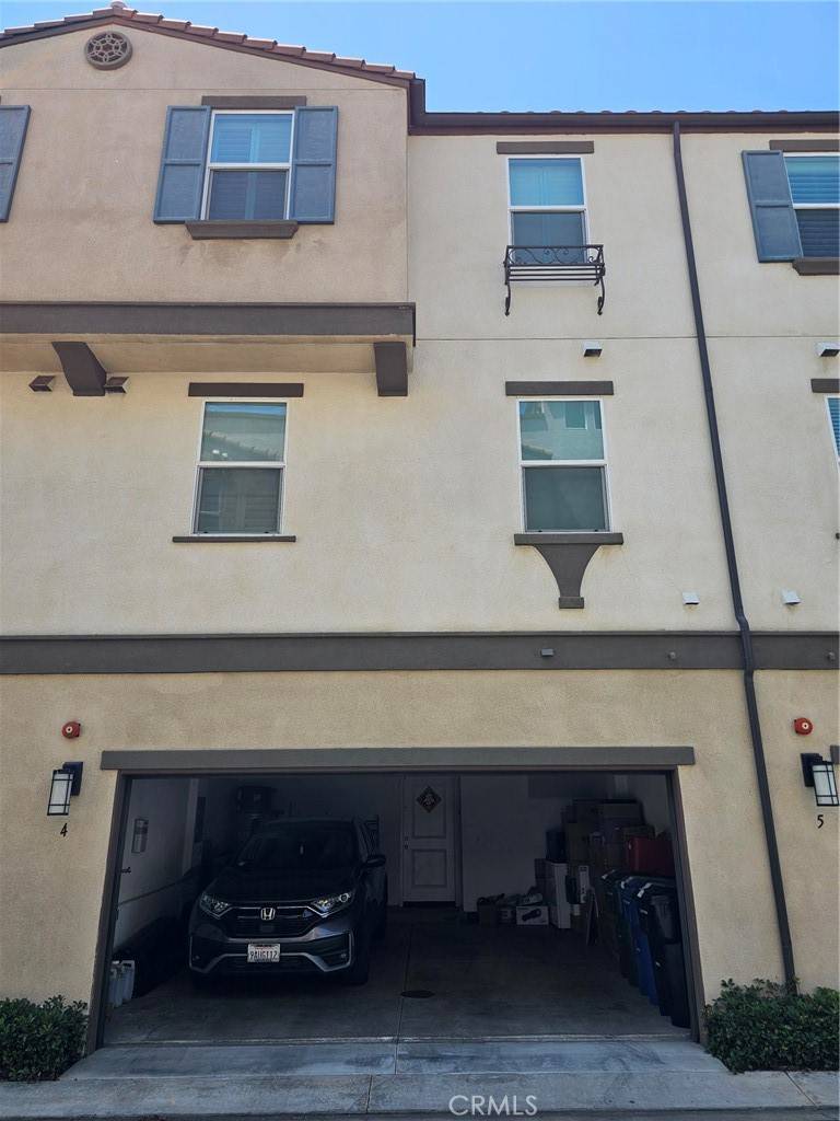 Glendora, CA 91741,649 W Foothill BLVD #4