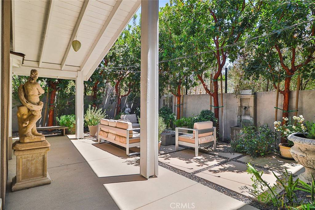 Northridge, CA 91325,17141 Superior ST