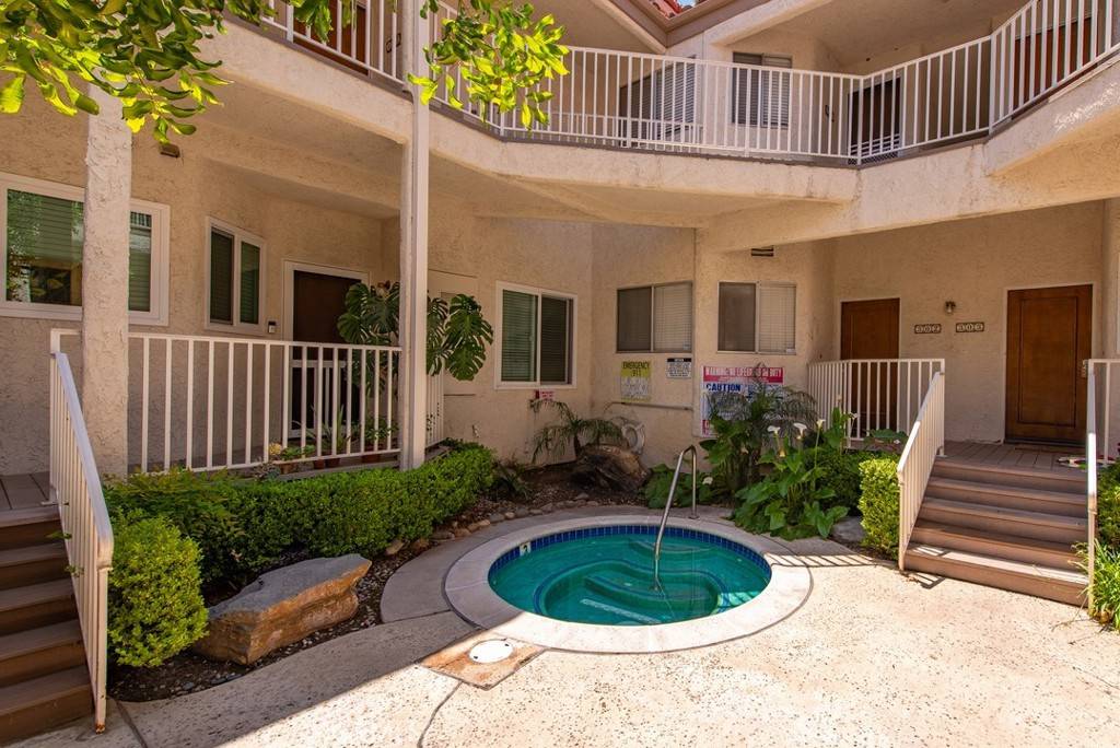 Simi Valley, CA 93063,3306 Darby ST #402