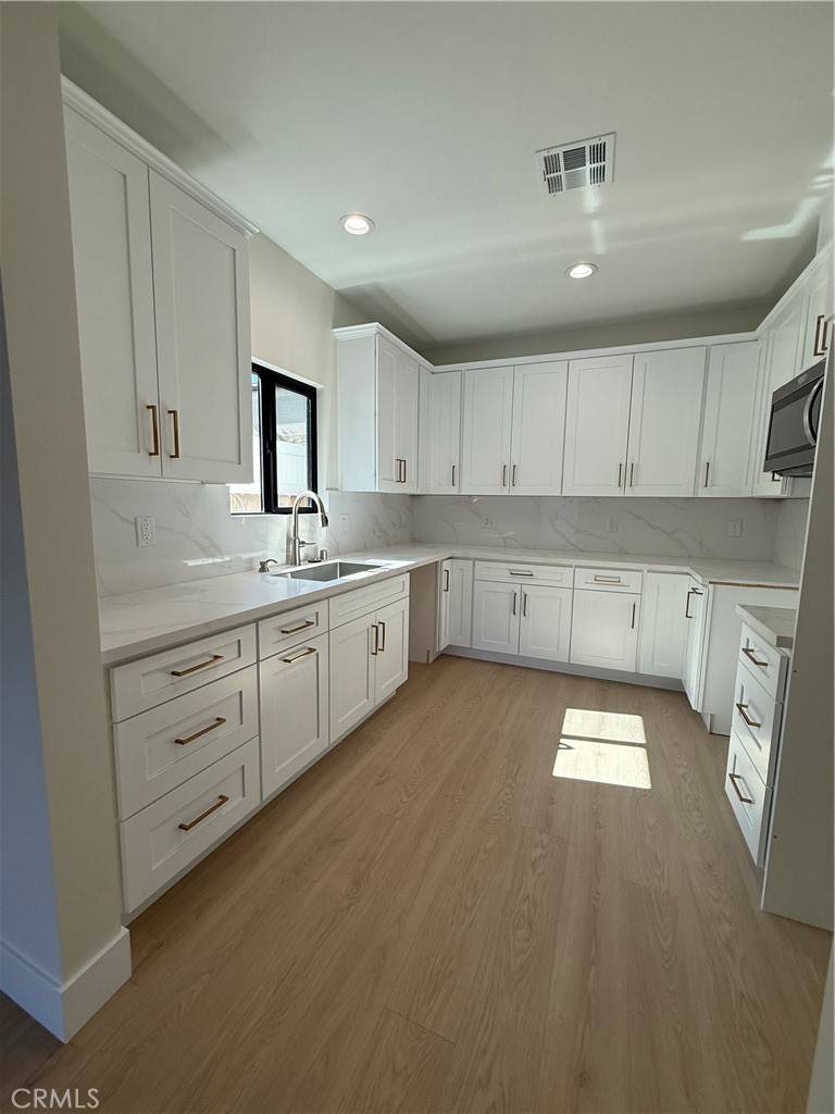 Granada Hills, CA 91344,17449 Tribune ST
