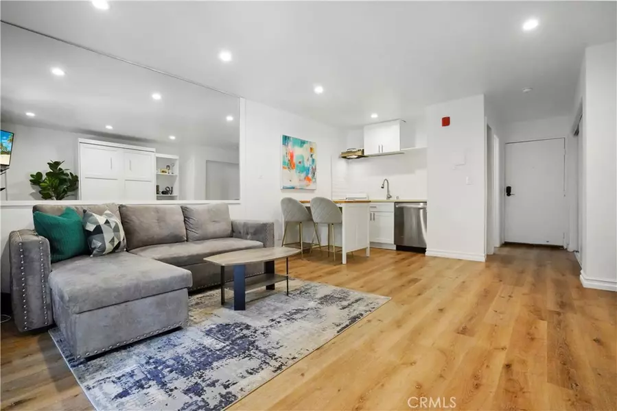 22100 Burbank BLVD #150F, Woodland Hills, CA 91367