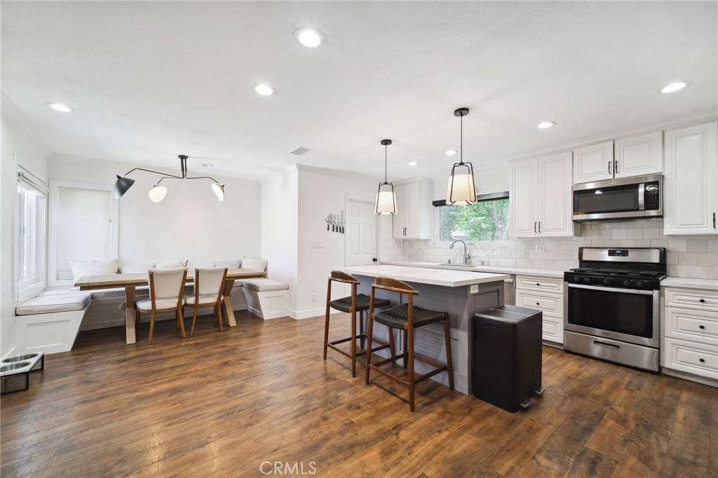 18356 Friar ST, Tarzana, CA 91335