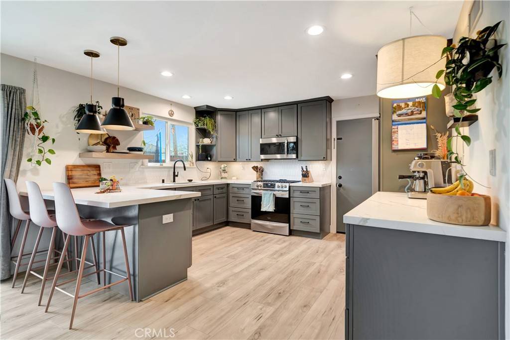 Thousand Oaks, CA 91360,2447 Young AVE