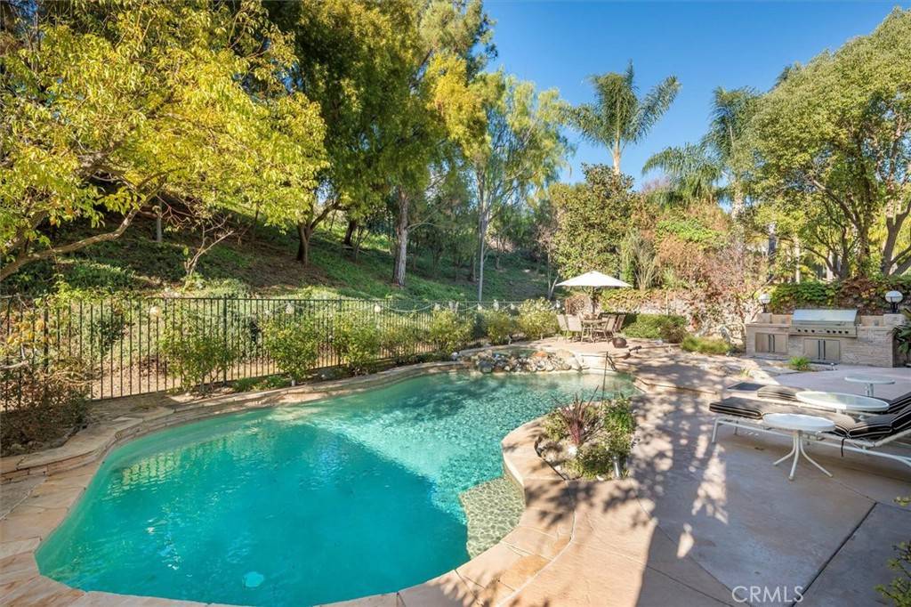 25415 Verne CT, Stevenson Ranch, CA 91381