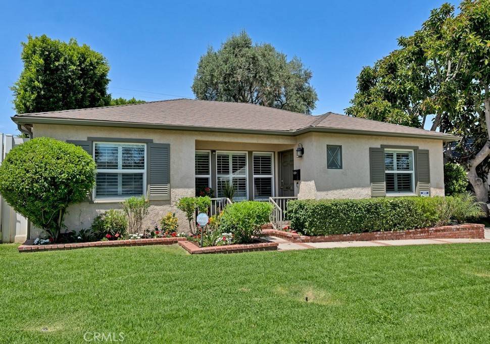 16839 Halper ST, Encino, CA 91436