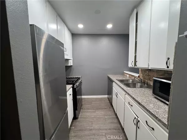 Canoga Park, CA 91304,21000 Parthenia ST #19