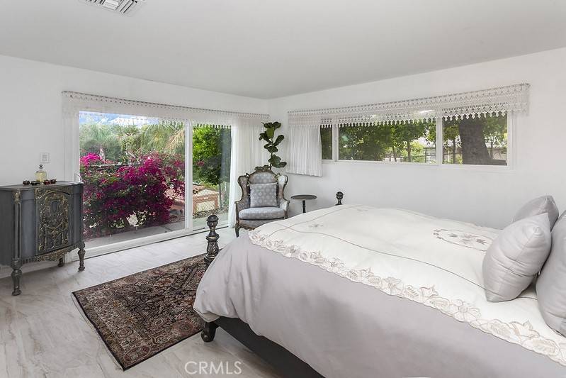 West Hills, CA 91304,8479 Moorcroft AVE