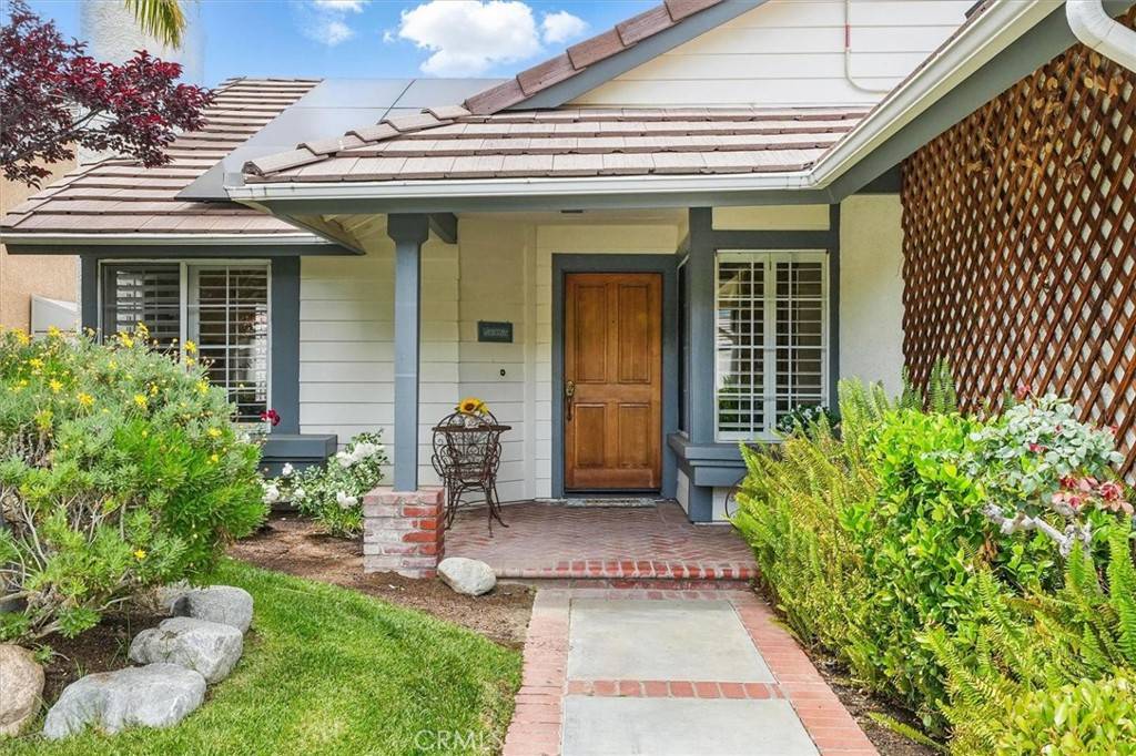 Saugus, CA 91390,28613 Apricot PL