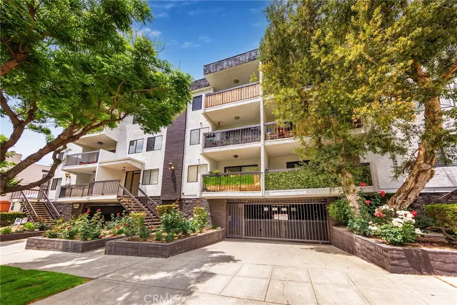 635 E Elmwood AVE #201, Burbank, CA 91501