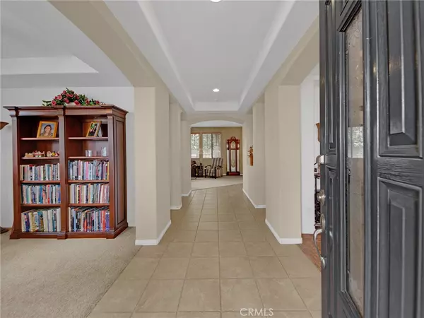 Saugus, CA 91350,20361 Julia LN