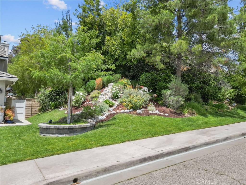 Valencia, CA 91354,23611 Clearidge DR