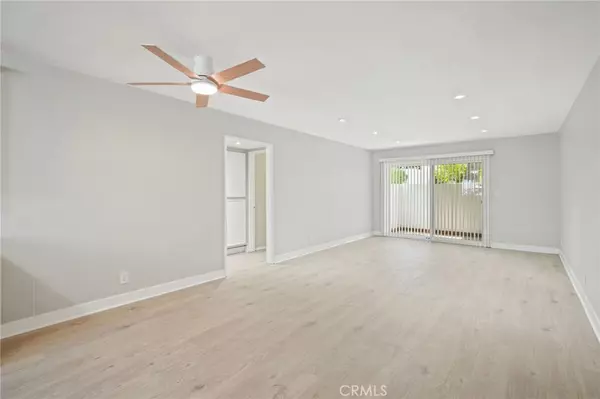 Granada Hills, CA 91344,10636 Woodley AVE #1