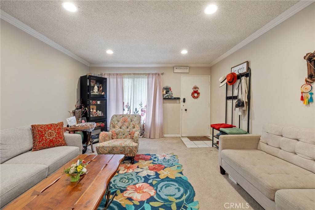 Glendale, CA 91206,330 N Howard ST #201