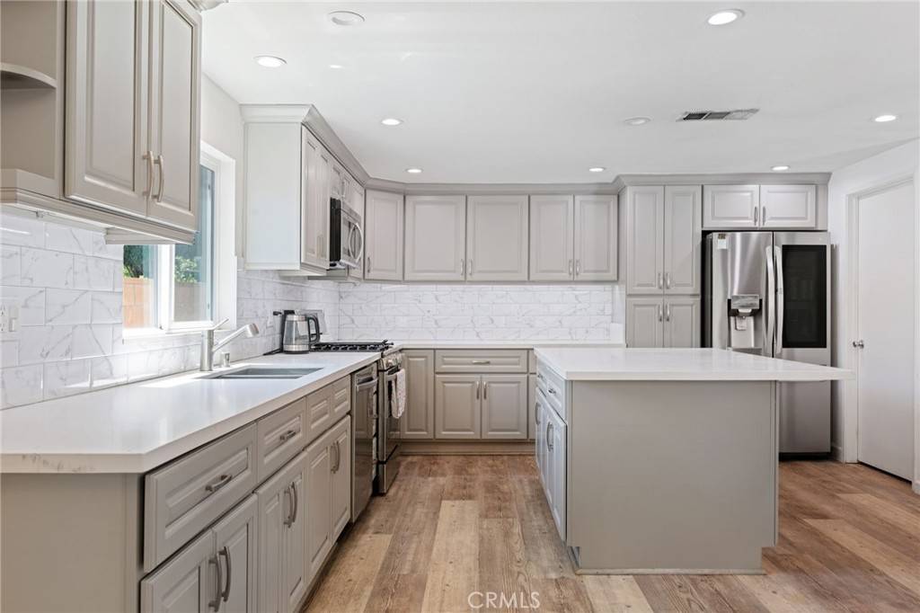 Granada Hills, CA 91344,17333 Bronte PL
