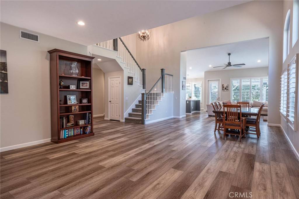 Valencia, CA 91354,27415 Whitefield PL