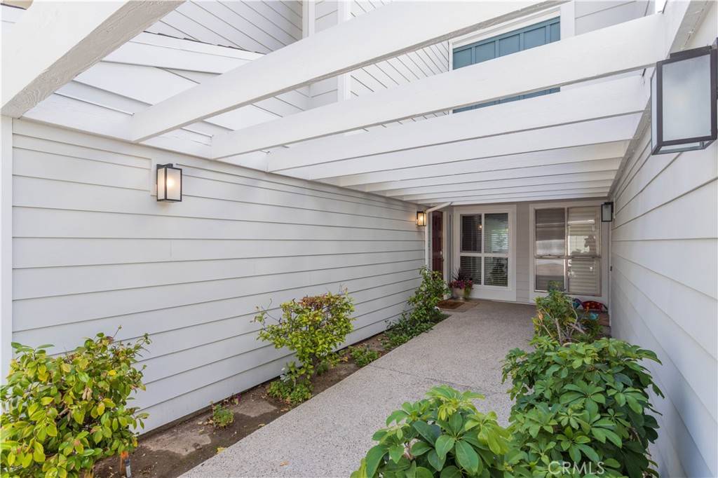 Northridge, CA 91325,18170 Andrea CIR N #2