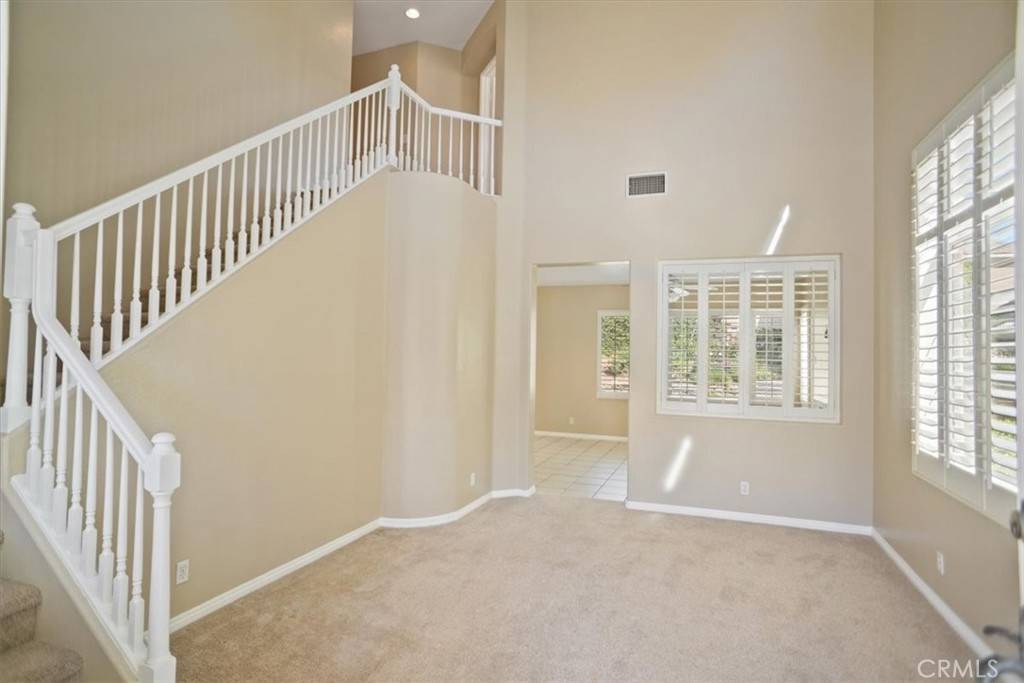 Valencia, CA 91354,28048 Memory LN