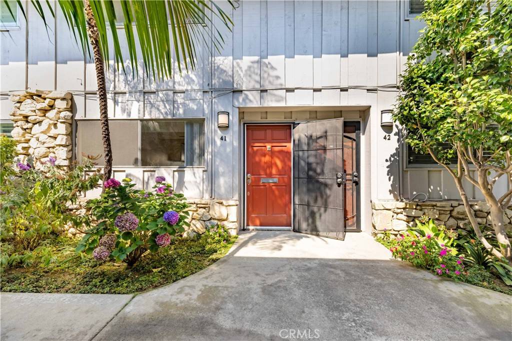 Los Angeles, CA 90066,4040 Grand View BLVD #41