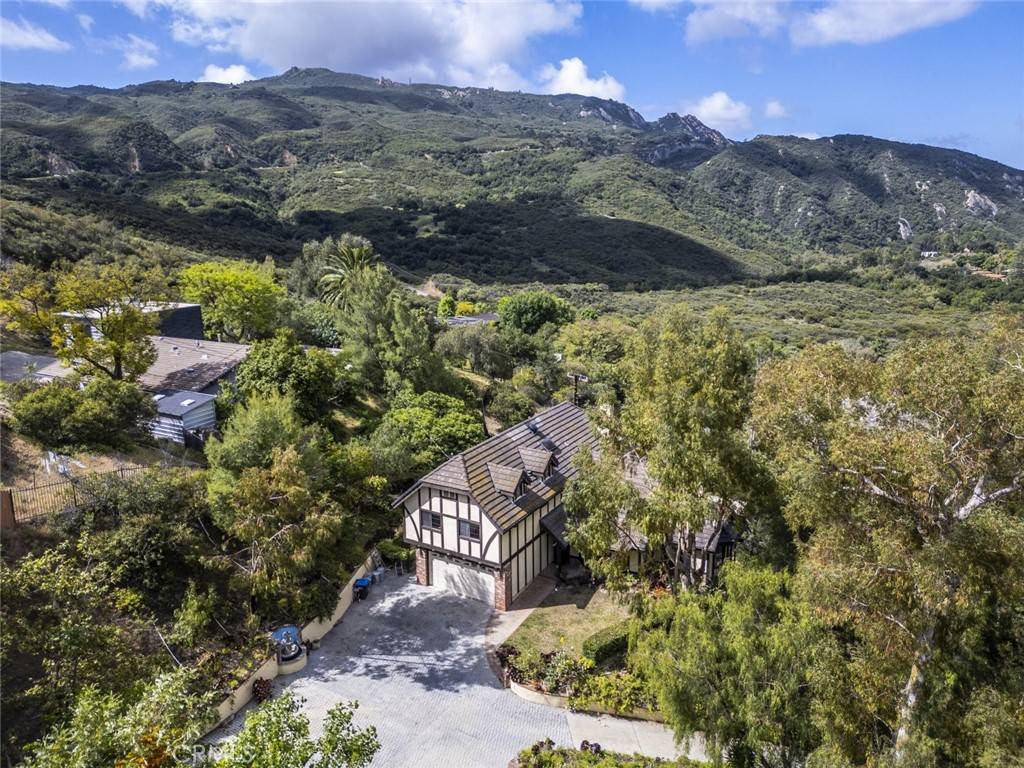 Calabasas, CA 91302,24300 Sylvan Glen RD