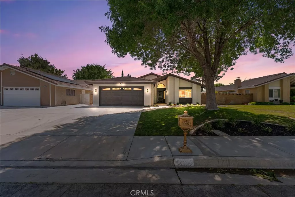 Lancaster, CA 93536,44228 Ruthron AVE