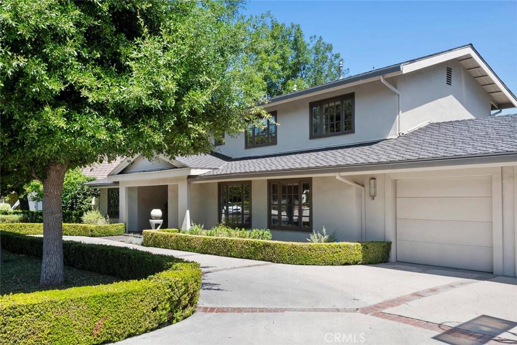 Encino, CA 91316,17641 Corinthian DR